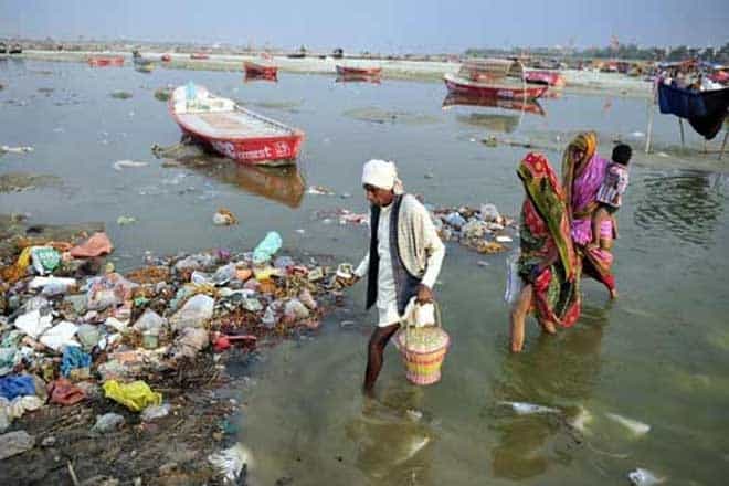 ganga sewage, ganga, ngt order, publi chealth issues, municpal corporations, uttar pradesh, india news