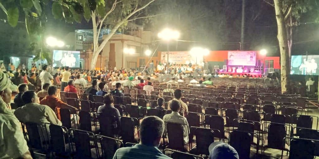 Empty chairs at Gautam Gambhir's rally in Delhi