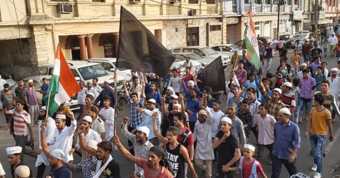 Hindustan ISIS flags